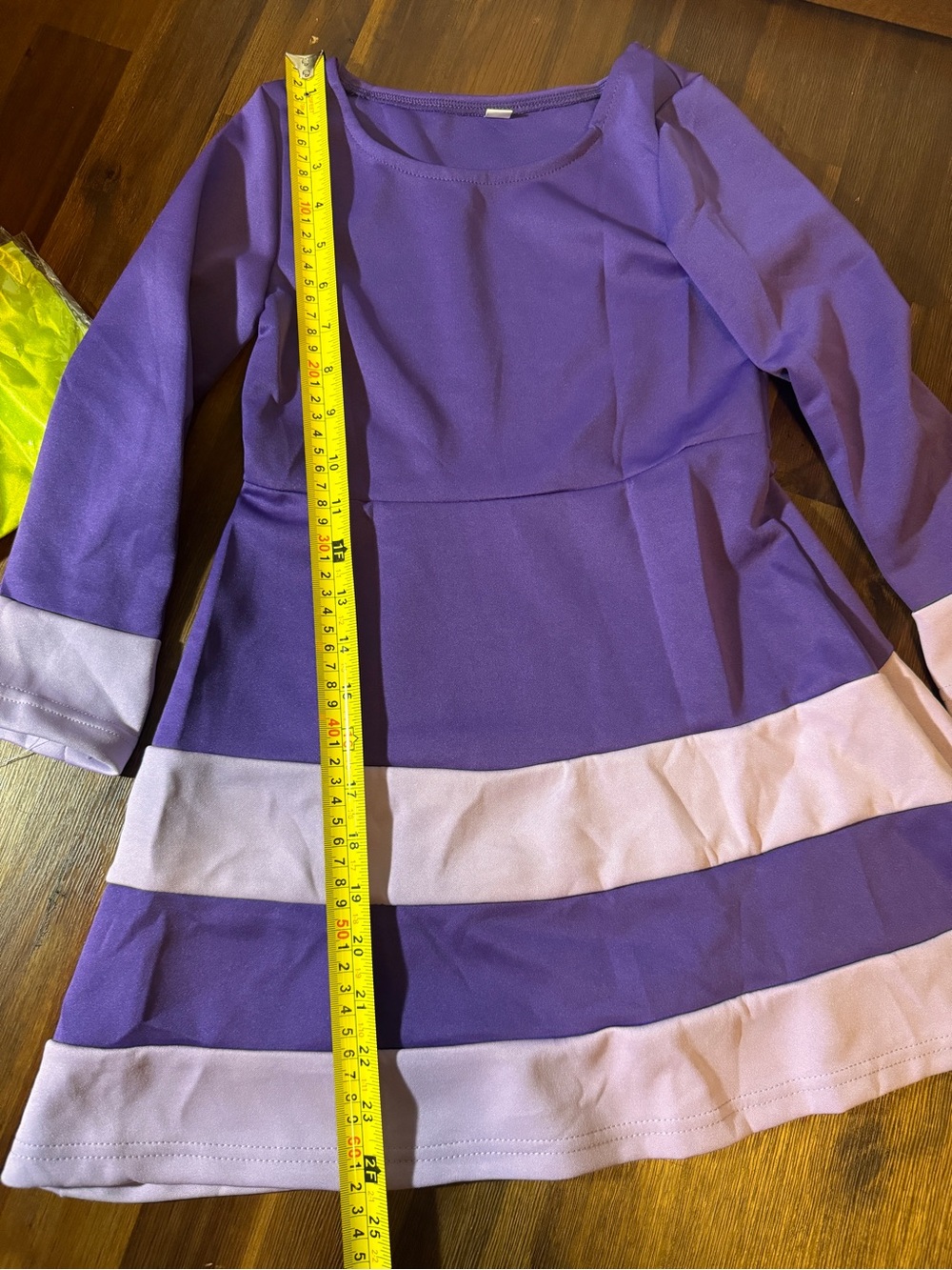 NWT - Daphne Scooby-Doo Girls Halloween Costume Set Size 7/8 Wig, dress, socks… - Picture 4 of 12